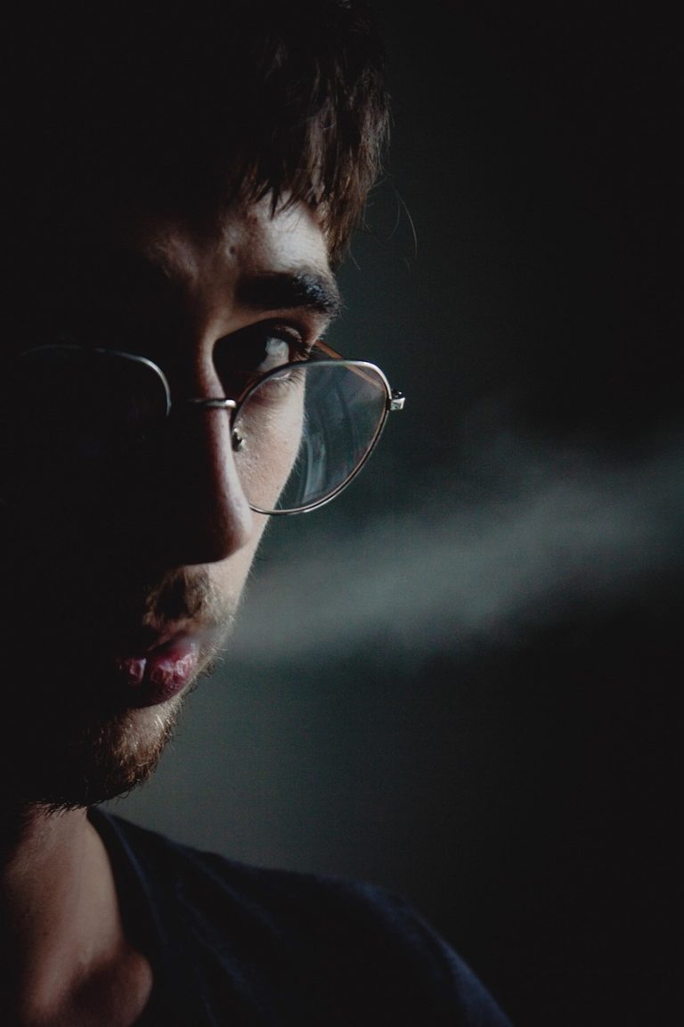 portrait, fashion, phototic, to smoke, dark, face, man, photographer, cigarette, smoking, dark, dark, face, man, man, man, man, man, photographer, smoking